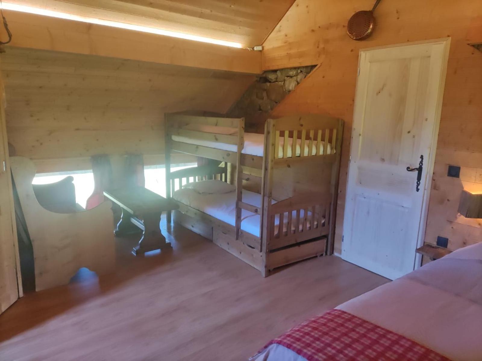 La Chambre Savoyarde Chez Les Garcons Saint-Paul-sur-Yenne Kültér fotó